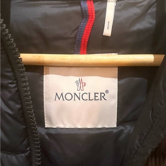 Moncler Black Down Glyco Hooded Vest [3] - Picture 9 of 14